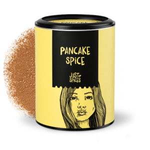 pancakespice_de_stehend_ms_web_mit_nahaufnahme