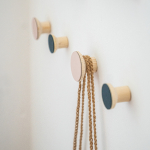 pomelli-zero-waste-colore-rosa-knob-for-hanging-for-kids-detail